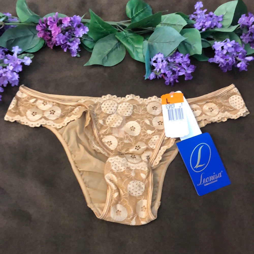 New Leonisa beautiful lace panty size L